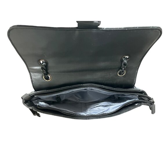 IHKWIP Quilted Black Shoulder Bag With Chain Strap & Buckle Closure - Picture 5 of 7